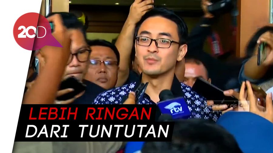 Ekspresi Zumi Zola saat Terima Divonis Lebih Ringan