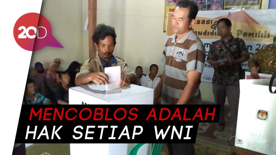 Seriusnya Para Tunagrahita Ikut Simulasi Nyoblos