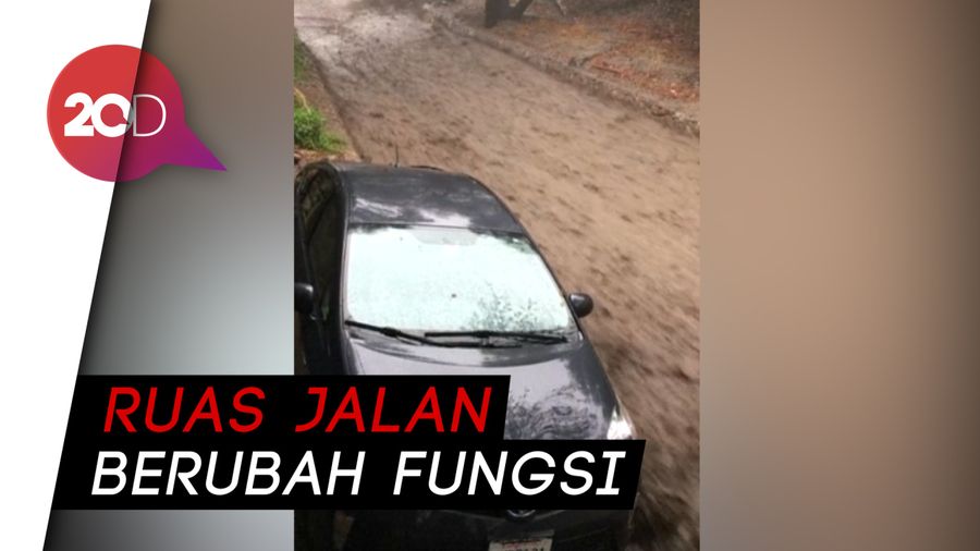 Astaga! Ruas Jalan di California Bak Sungai