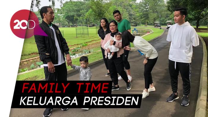 Saat Jokowi Ajak Keluarga Olahraga Bareng di Istana Bogor