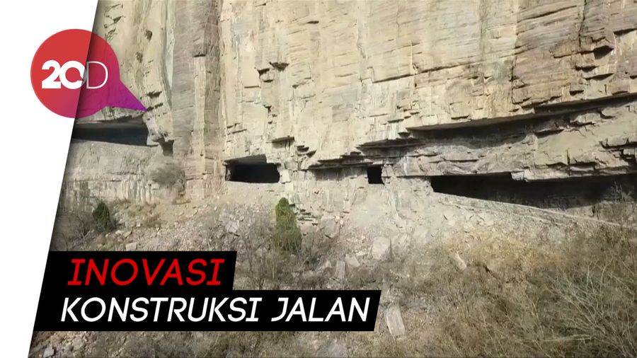 Demi Akses ke Desa Terpencil, Konstruksi Jalan Menembus Pegunungan