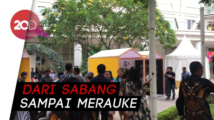 Melihat Aneka Produk Makanan Hasil Petani Lokal