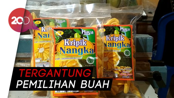 Nikmatnya Menyantap Camilan Keripik Nangka Asal Blitar