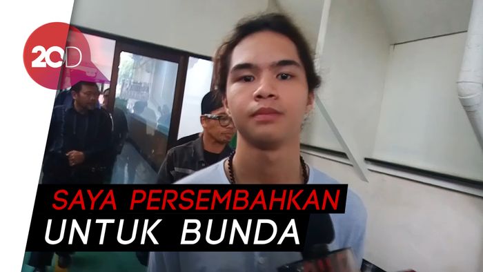 Peringati Hari Ibu, Dul Jaelani Bakal Rilis Lagu untuk Maia Estianty