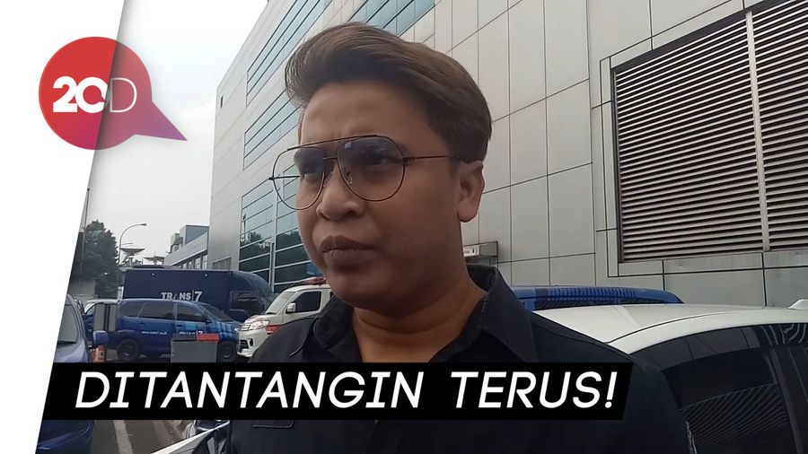 Pertarungan Billy Syahputra VS Kriss Hatta di Jalur Hukum