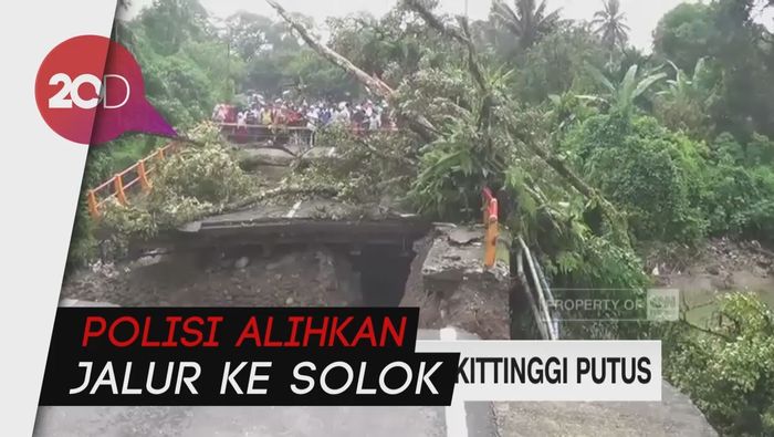 Ngeri! Jalan Penghubung Padang-Bukittinggi Ambles