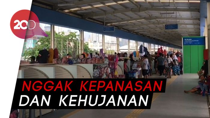  Kesan PKL Tempati Skybridge Tanah Abang: Lebih Nyaman