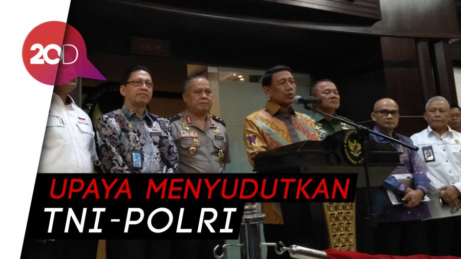 Wiranto Bantah TNI-Polri Gunakan Bom di Papua