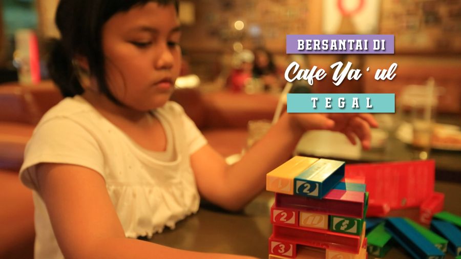 Asiknya Nongkrong Sambil Ngopi di Cafe Ya’ul, Tegal