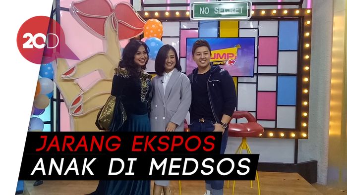 Cara Astrid Hindarkan Anak dari Pembullyan di Media Sosial
