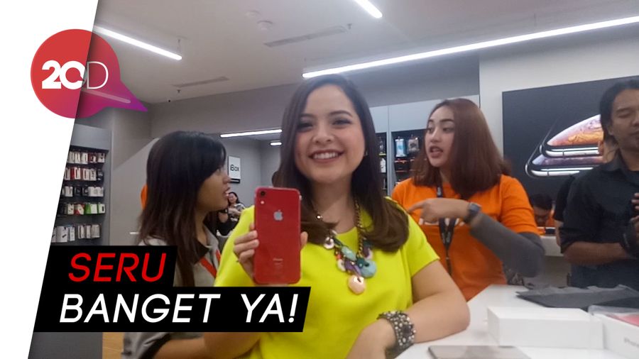 Eits! Tasya Kamila Ikut Antre Beli iPhone XR