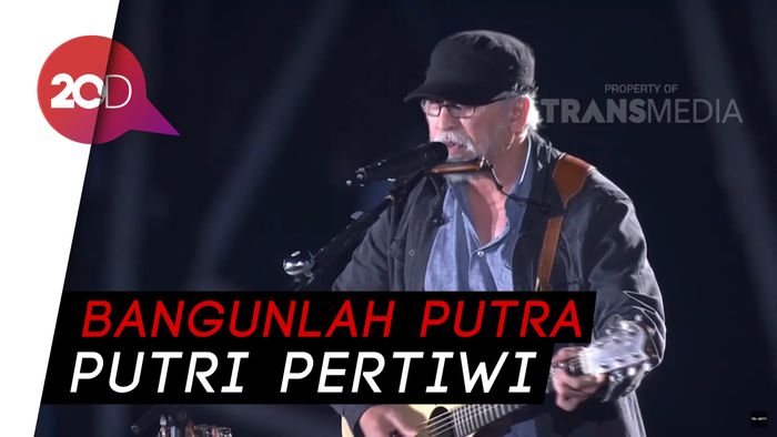 Pecah! Aksi Memukau Iwan Fals di Panggung Sweet 17 Transmedia