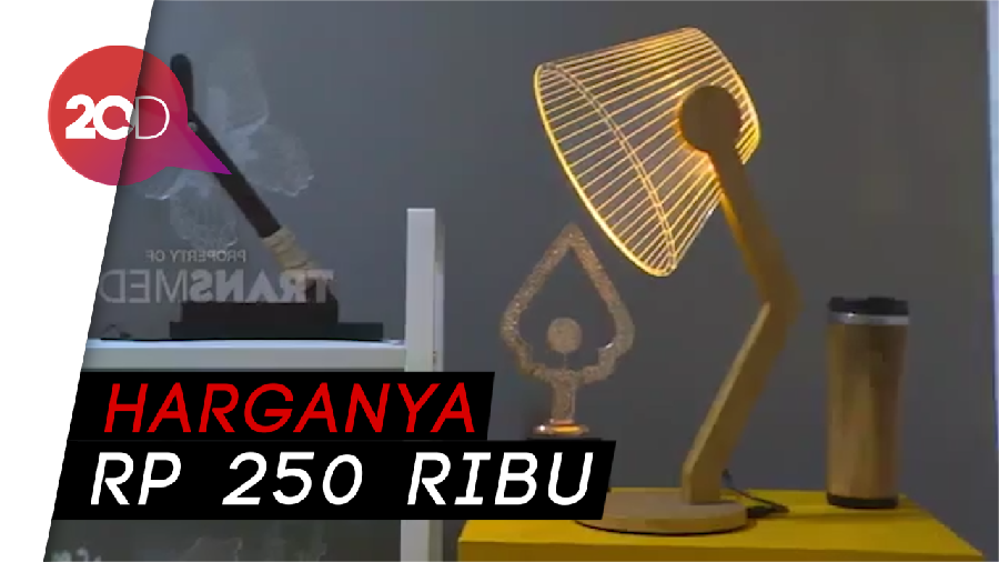 Kerennya Lampu Cantik Paduan Akrilik dan Limbah Kayu