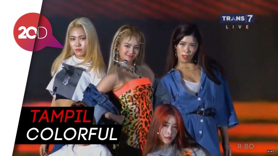 Nyanyi Punk Right Now di HUT Transmedia, Begini Aksi Hyoyeon!