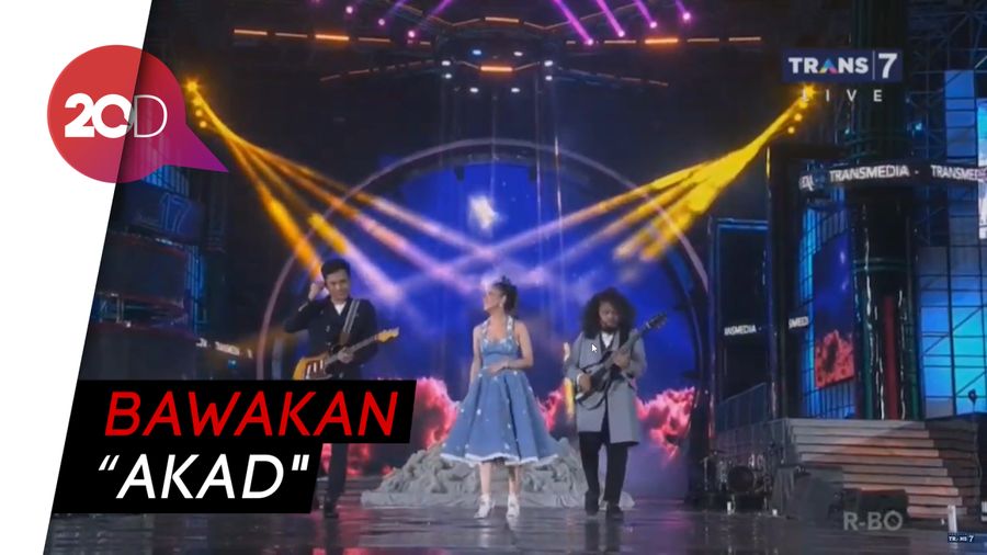 Syahdu! Kolaborasi BCL, Is dan Rendy Pandugo di HUT Transmedia