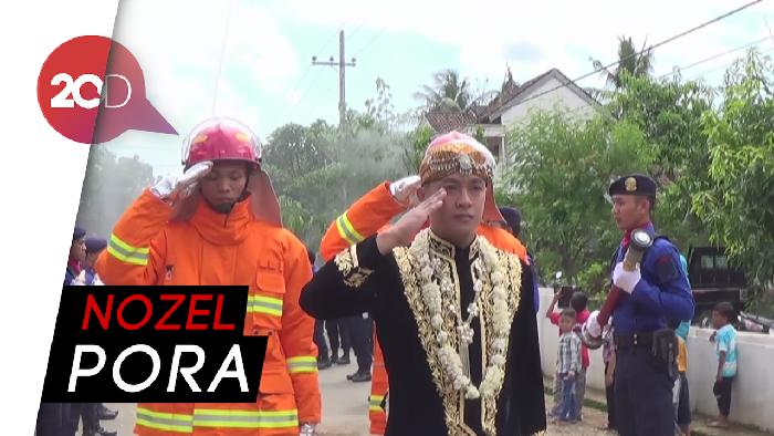 Tradisi Lepas Lajang ala Damkar Trenggalek 