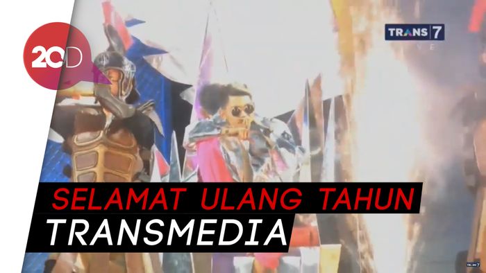 Young Lex Ucapkan Selamat Ulang Tahun untuk Transmedia Lewat Rap