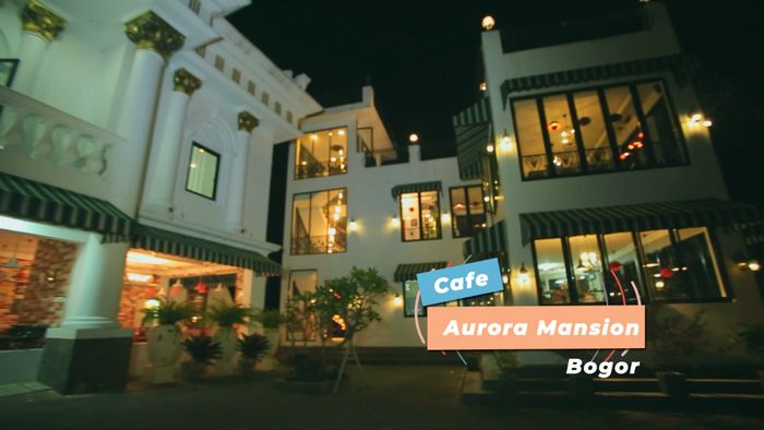 Cafe Megah Bagaikan di Istana Negeri Dongeng
