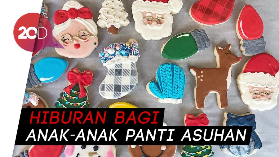 Demi Natal, Batman Rela Bergelantungan di Gedung Hotel! 