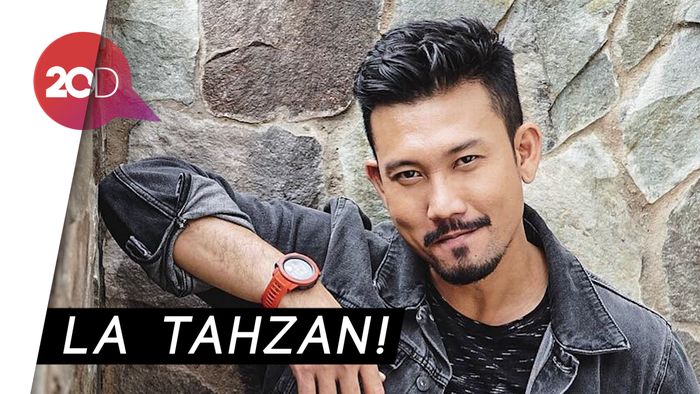 Denny Sumargo Bikin Caption Bahasa Arab, Netizen: Mualaf?