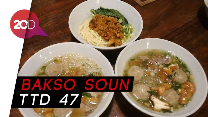 Kenyal Gurih Bakso dengan Tetelan Daging dan Tahu Kotak