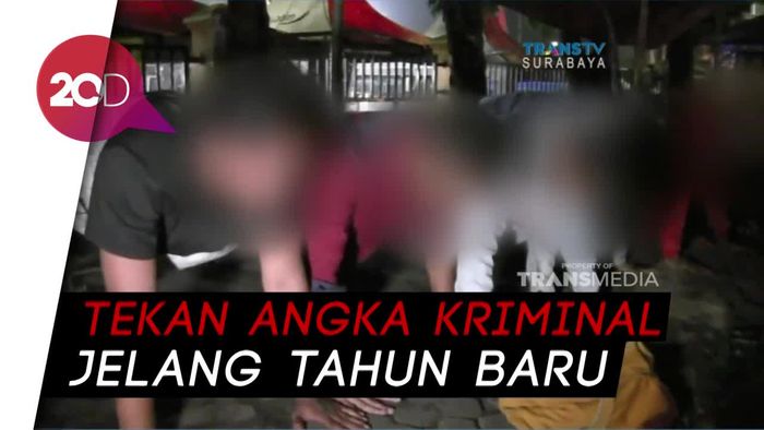 Lagi Asyik Pesta Miras, Belasan Remaja di Semeru Digerebek
