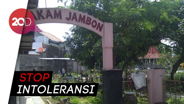Warga Gelar Doa Bersama di Makam Nisan Salib yang Dipotong