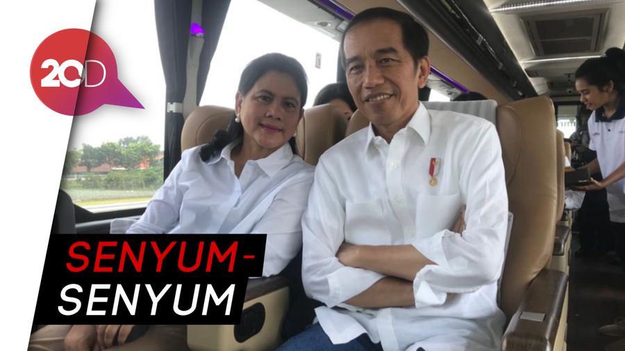 Sejoli Jokowi-Iriana Jajal Tol Trans Jawa dengan Damri 