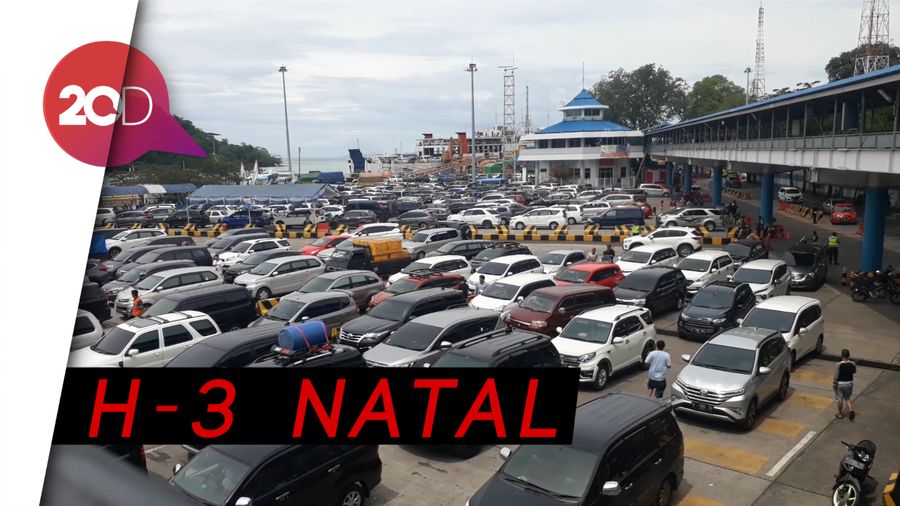 Pelabuhan Merak Padat Kendaraan Jelang Natal
