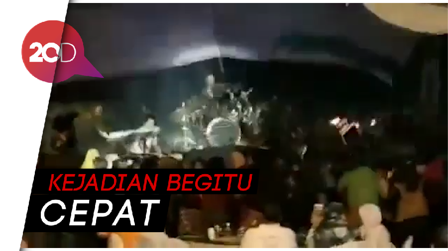 Ifan Seventeen: Tsunami Datang Saat Kami Nyanyi Lagu Kedua