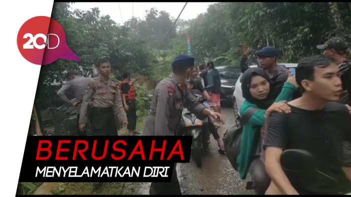 Suasana Panik Saat Warga Dengar Kabar Tsunami Susulan