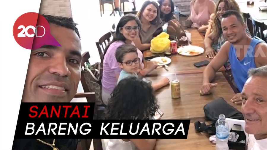 Libur Natal, Alberto Goncalves Mudik ke Brasil