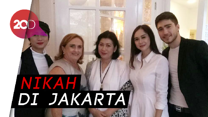 Fakta di Balik Pernikahan Aura Kasih dan Eryck Clecyus
