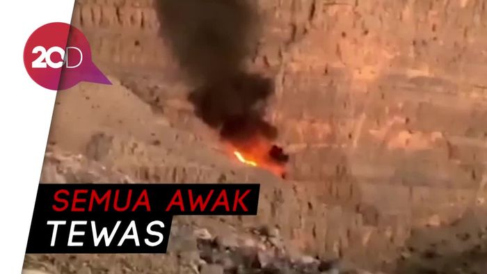 Detik-detik Helikopter Penyelamat Jatuh di UEA   