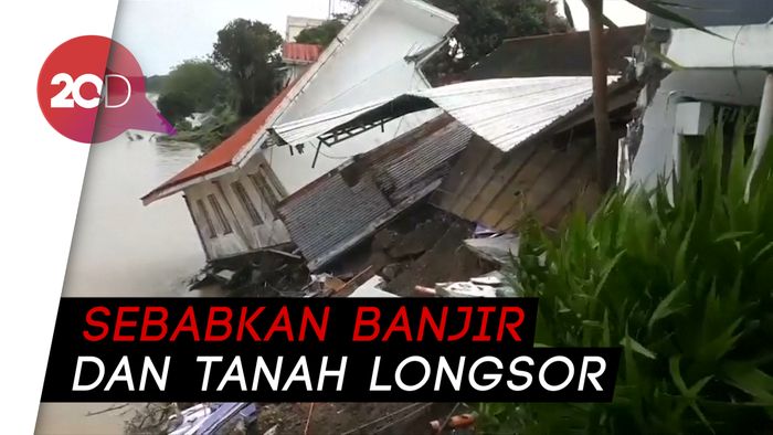  Diterjang Badai, Rumah-rumah di Filipina Ambles ke Kali