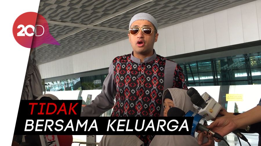 Libur Tahun Baru, Irfan Hakim Jadi Tour Guide Umrah