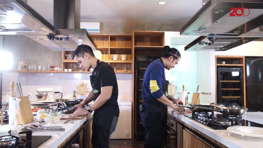 Sup Tomat Kaya Rasa ala Chef Chandra VS Chef Archie