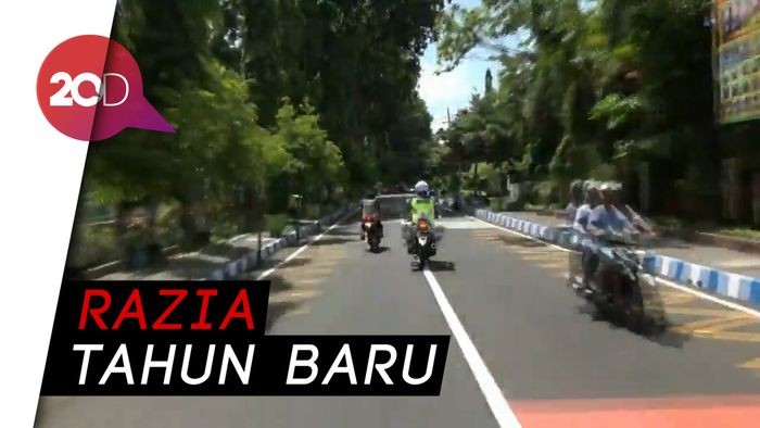Aksi Kejar-kejaran Polisi dengan Pengendara Motor Bodong