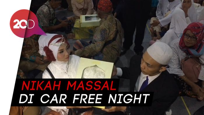 So Sweet! Mereka Mengikat Janji Suci di Malam Tahun Baru