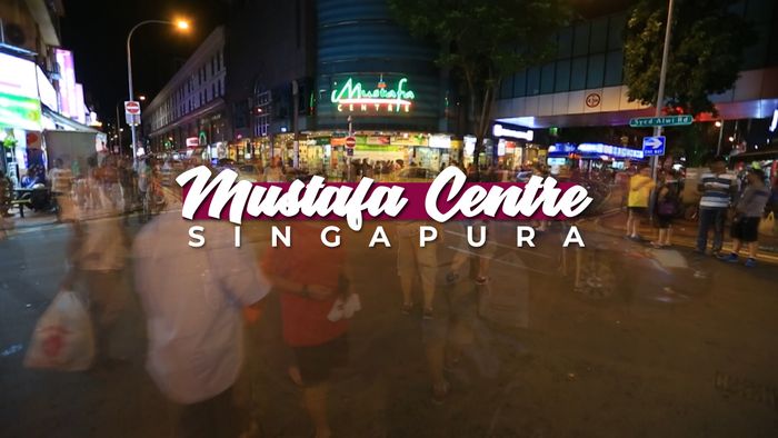 Berburu Buah Tangan Untuk Keluarga Tercinta di Mustafa Centre, Singapura