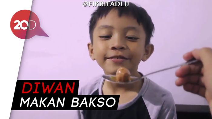 Gokil! Video Makan Bakso Ini Ditonton hingga 29 Juta Kali