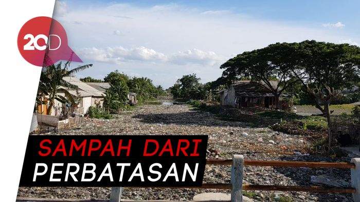Lautan Sampah Kali Kabupaten Bekasi juga Berasal dari Kota