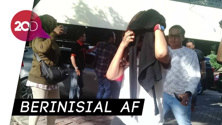 Vanessa Angel Ditangkap Bareng Model Majalah Dewasa
