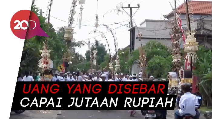 Hujan Duit Wujud Syukur di Tradisi Mesuryak
