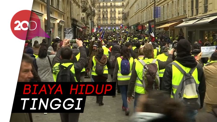 Tuntut Presiden Macron Mundur, Aksi Rompi Kuning Berujung Ricuh