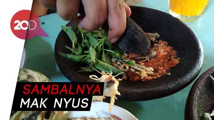 Mantul! Gurihnya Belut Sambak Korek Mak Rumi