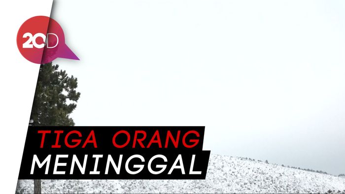 Badai Salju di Yunani Memakan Korban Jiwa
