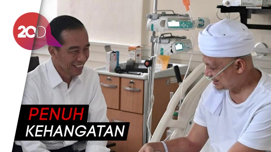 Suasana Jokowi Besuk Ustaz Arifin Ilham