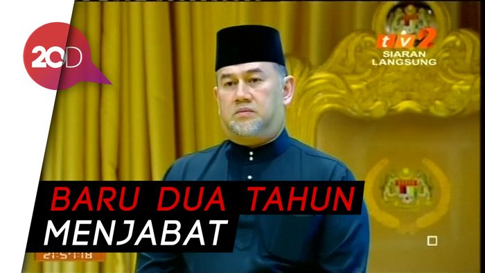 Sultan Muhammad V, Raja Malaysia Turun Takhta