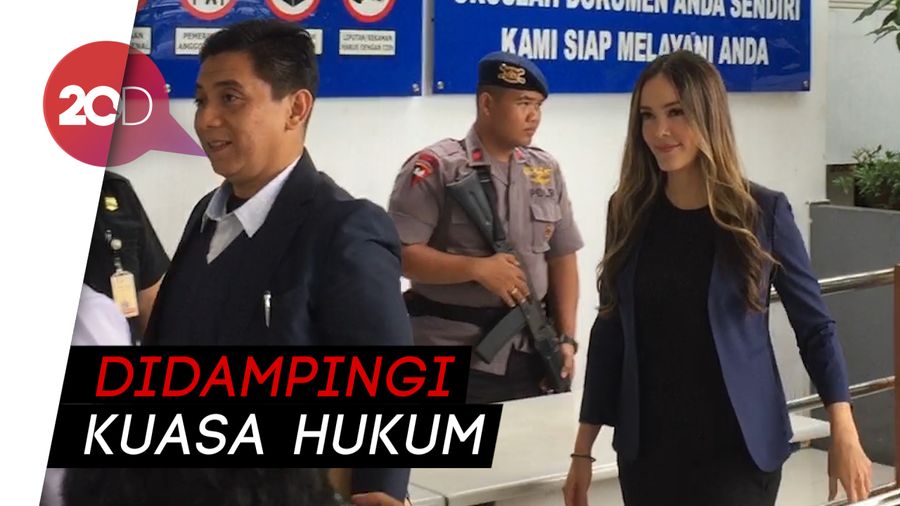 Dicatut Katalog Prostitusi Online, Cathy Sharon Sambangi Polda